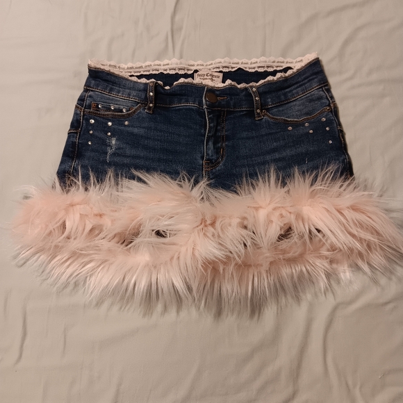 Custom Y2K Juicy Counture fur shorts - Picture 4 of 7